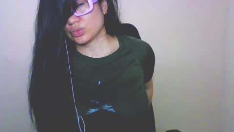 Snapshot of laurengirls1 chatting on 28, 3, 2026 onlyfan laureng7 - 7 laureng2 online show from 28, 3, 2026