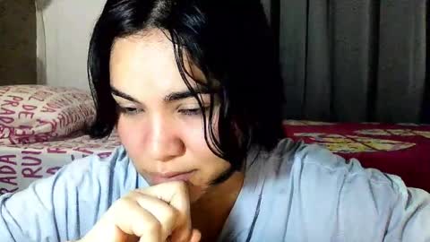 Snapshot of laurengirls1 chatting on 5, 6, 2026 onlyfan laureng7 - 7 laureng2 online show from 5, 6, 2026