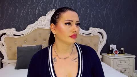 Laura online show from 17, 12, 2025