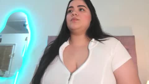 Snapshot of laurenlaine99 chatting on 25, 4, 2026 laurenlaine online show from 25, 4, 2026