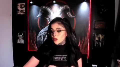 Snapshot of laurenrousexx chatting on 30, 6, 2026 LAUREN INDEPENDENT MODEL HELP ME REACH 100 LIKES PLS online show from 30, 6, 2026