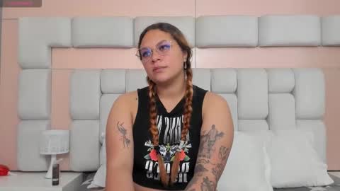 Snapshot of laurent_glass chatting on 22, 2, 2026 Laurent online show from 22, 2, 2026