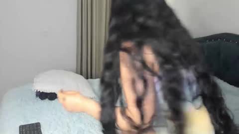 Snapshot of laurent_jones chatting on 22, 12, 2025 daniela angel online show from 22, 12, 2025