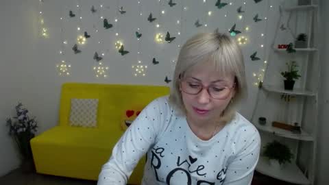 Snapshot of laurenwishy chatting on 2, 3, 2026 Lauren online show from 2, 3, 2026