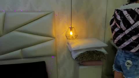 Laurent online show from 17, 12, 2025