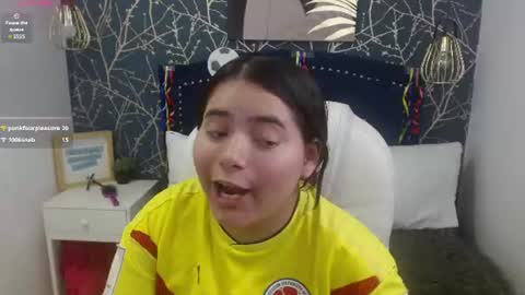 Snapshot of laurha_ chatting on 17, 6, 2026 laura online show from 17, 6, 2026