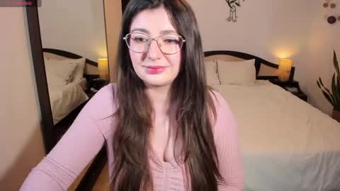 Snapshot of laurielay chatting on 13, 4, 2026 Laurie online show from 13, 4, 2026