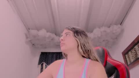 Lauu G online show from 4, 10, 2025