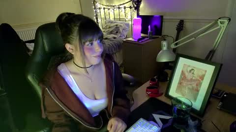 Lavenderrzz online show from 18, 11, 2025