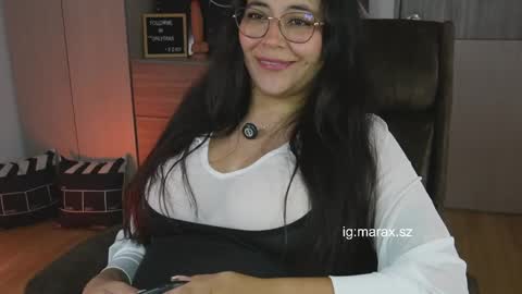 Snapshot of laviah chatting on 4, 4, 2026 Mara online show from 4, 4, 2026