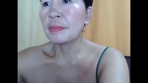 lavine1983 online show from 10, 4, 2026