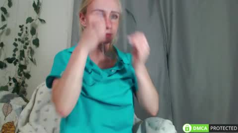 Snapshot of lavinell chatting on 21, 5, 2026 Mia online show from 21, 5, 2026