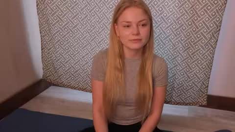 Snapshot of lavondabrayman chatting on 15, 5, 2026 Hi Im Leila online show from 15, 5, 2026