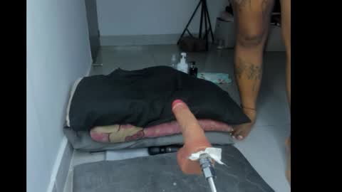 Snapshot of lawrenhills chatting on 16, 3, 2026 lawrenhills online show from 16, 3, 2026