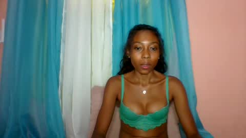 Snapshot of layannek chatting on 23, 6, 2026 layannek online show from 23, 6, 2026