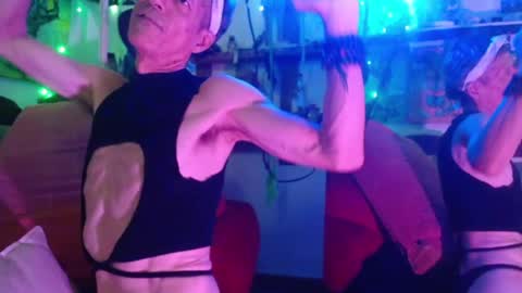 Snapshot of laye19 chatting on 12, 12, 2024 Laye19 online show from 12, 12, 2024