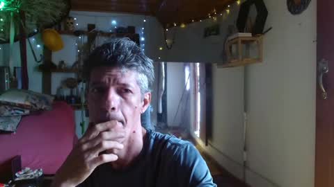 Snapshot of laye19 chatting on 30, 12, 2024 Laye19 online show from 30, 12, 2024