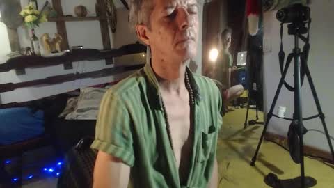 Snapshot of laye19 chatting on 20, 9, 2025 Laye19 online show from 20, 9, 2025