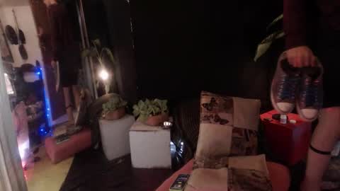 Snapshot of laye19 chatting on 1, 10, 2025 Laye19 online show from 1, 10, 2025