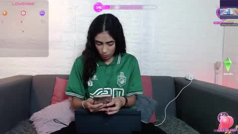 Layla online show from 7, 2, 2025