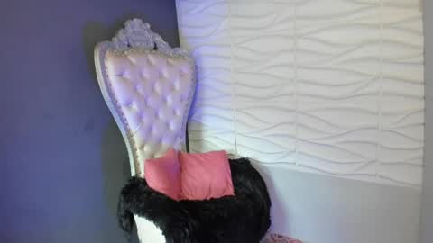 Layla online show from 13, 4, 2026