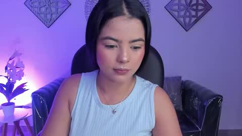 Layla Breezee online show from 22, 3, 2026