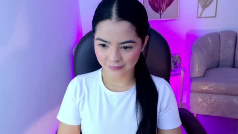Snapshot of layla_breezee_ chatting on 26, 4, 2026 Layla Breezee online show from 26, 4, 2026
