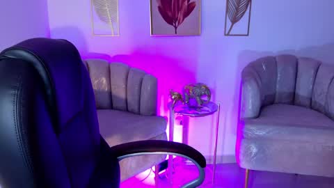 Snapshot of layla_breezee_ chatting on 29, 4, 2026 Layla Breezee online show from 29, 4, 2026