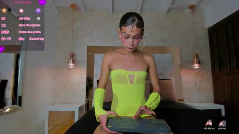 Layla Mackenzie  online show from 18, 2, 2026