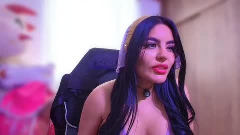 Snapshot of layla_nicols chatting on 23, 4, 2026 Layla online show from 23, 4, 2026