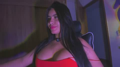 Snapshot of layla_nicols chatting on 4, 7, 2026 Layla online show from 4, 7, 2026