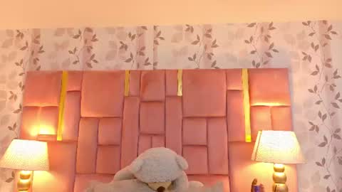 Snapshot of laylaadoll_ chatting on 7, 7, 2026 Lau online show from 7, 7, 2026