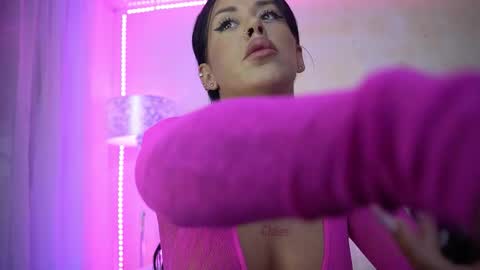 laylacruz online show from 5, 2, 2026