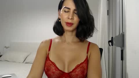Snapshot of layladarkeyes chatting on 24, 9, 2025 Layla online show from 24, 9, 2025