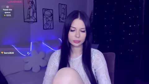 laylagreat online show from 6, 11, 2025