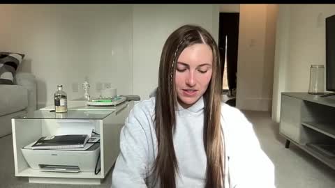 laylahlaylah1 online show from 16, 4, 2026