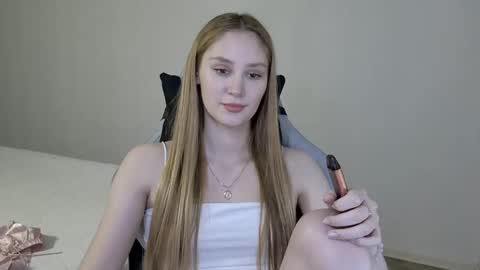 LaylaPretty001 online show from 12, 2, 2025