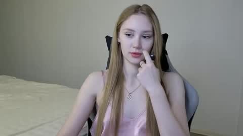 LaylaPretty001 online show from 24, 2, 2025