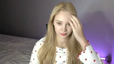 LaylaPretty001 online show from 13, 1, 2026