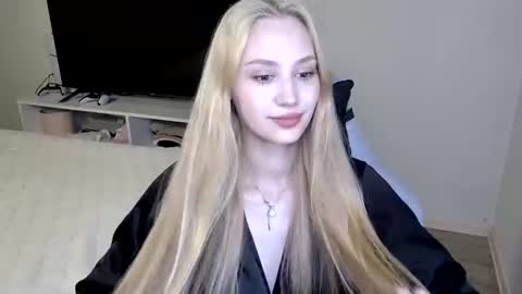 LaylaPretty001 online show from 25, 6, 2026