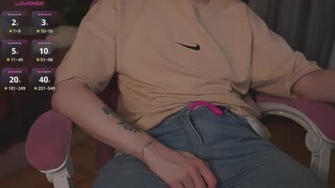 Snapshot of laynevibe chatting on 9, 3, 2025 ntmu online show from 9, 3, 2025