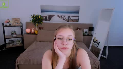 layriantavee online show from 2, 3, 2025