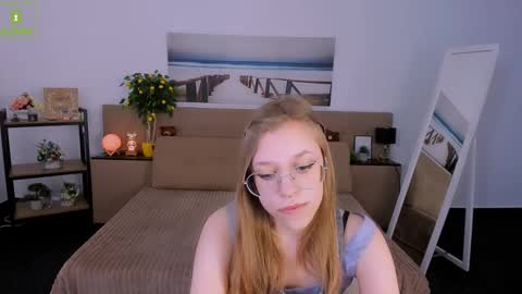 layriantavee online show from 5, 3, 2025