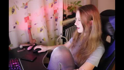 Snapshot of lazy_dazzy chatting on 8, 1, 2025 lazy_dazzy online show from 8, 1, 2025