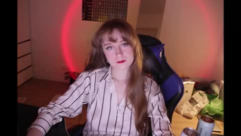 Snapshot of lazy_dazzy chatting on 12, 10, 2025 lazy_dazzy online show from 12, 10, 2025