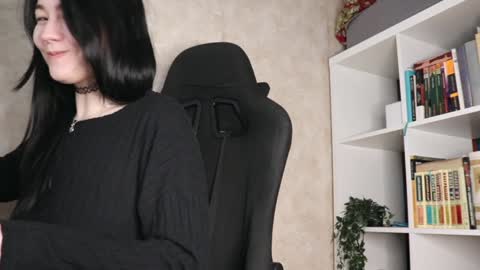 Lisa online show from 31, 12, 2024