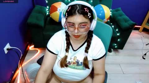 Snapshot of lcherryblossoml chatting on 18, 9, 2025 lcherryblossoml online show from 18, 9, 2025