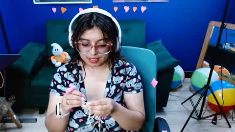 Snapshot of lcherryblossoml chatting on 10, 10, 2025 lcherryblossoml online show from 10, 10, 2025