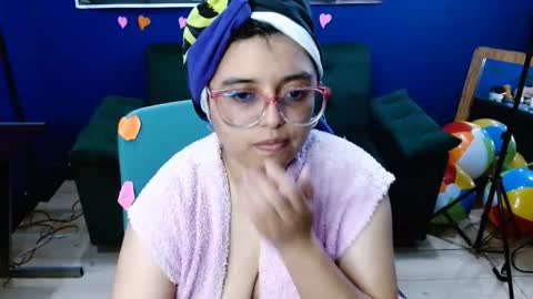 Snapshot of lcherryblossoml chatting on 14, 10, 2025 lcherryblossoml online show from 14, 10, 2025