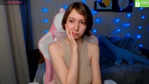 Snapshot of leah__gotty chatting on 13, 12, 2024 Leah  Gotty online show from 13, 12, 2024